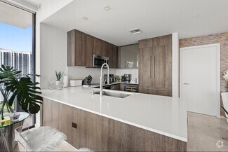 Building Photo - 1080 Brickell Ave