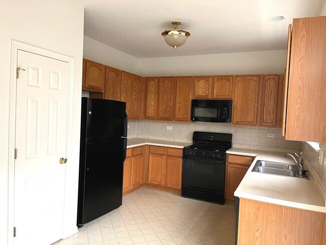 Building Photo - 3488 Bradbury Cir