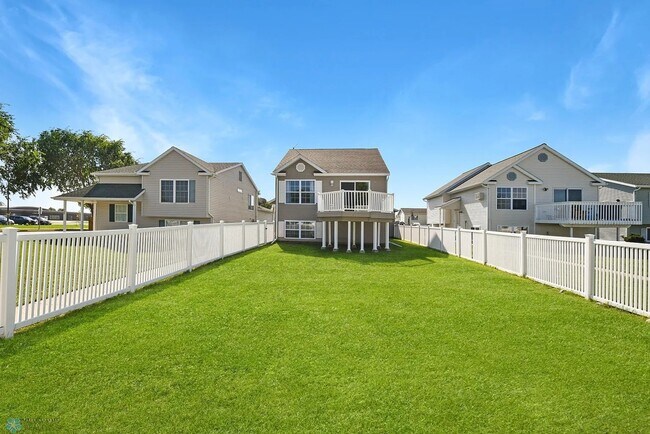 Foto del edificio - 2124 58th Ave S