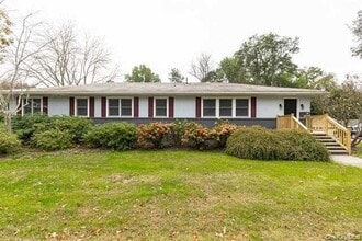 Building Photo - 90 W Market St