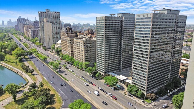 Foto del edificio - 3550 N Lake Shore Dr