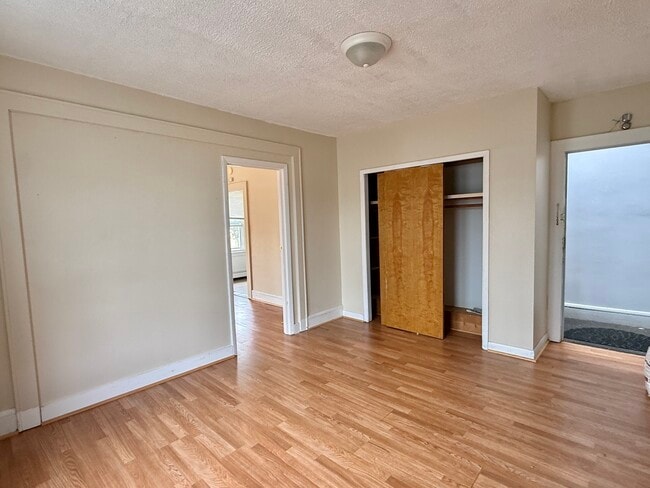 Foto del edificio - 167 Davis Ave