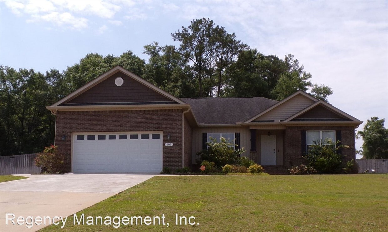 3 br, 2 bath House 202 Copper Cove House Rental in Enterprise, AL