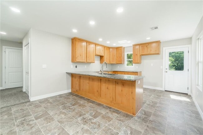 Building Photo - 807 Jesse James Rd