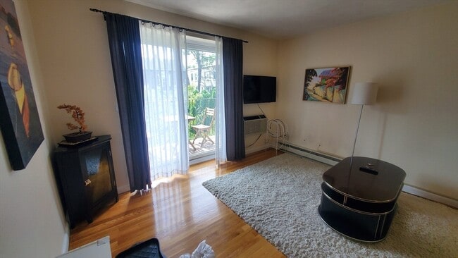 Foto del edificio - 39 Englewood Ave