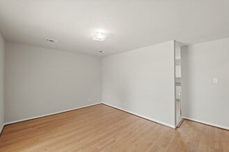 Building Photo - 326 Brookview St Building Photo - 326 Brookview St