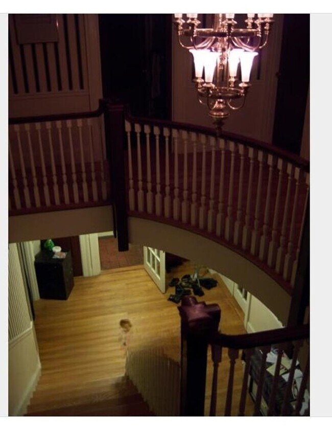 Building Photo - Gorgeous six bedroom in Brighton