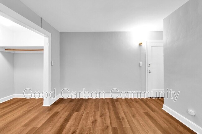 Building Photo - 870 Lafayette Ave