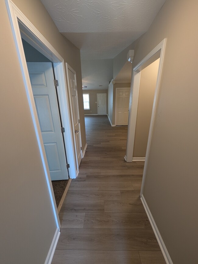 Building Photo - 1039 Stonemark Trl