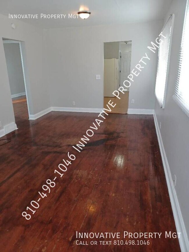 Foto del edificio - 2 bedroom with a garage!