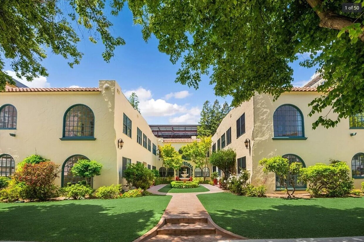 Foto principal - Bright & Updated Studio in Prime Palo Alto...