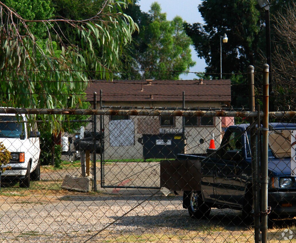 Building Photo - 5017 Holt Blvd