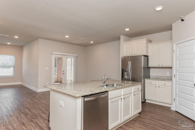 Building Photo - 7584 Burnside Lp