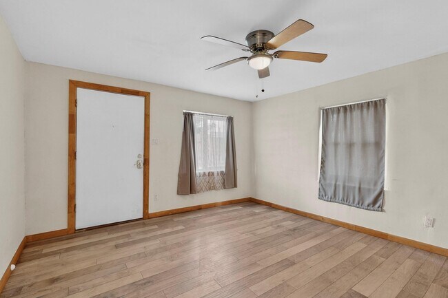 Foto del edificio - 515 Marble Ave