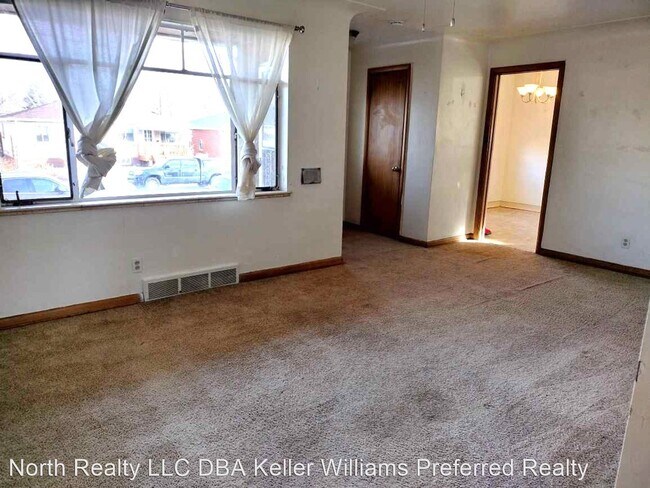 Building Photo - 3 br, 1 bath House - 2035 Kendall St.