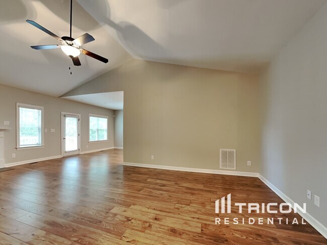 Foto del edificio - 189 Crystal Creek Dr