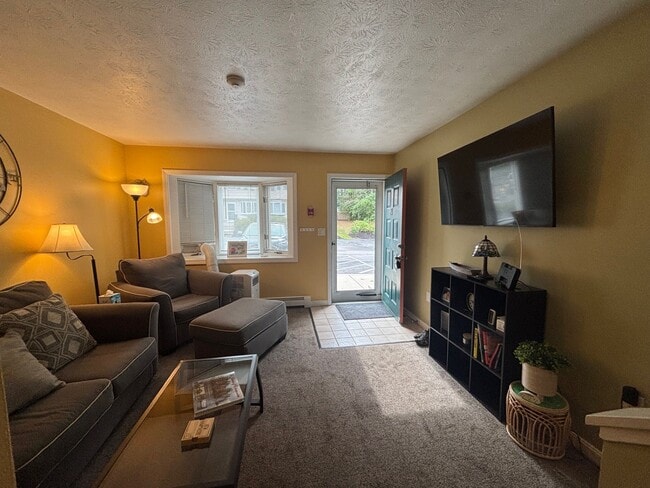 Foto del edificio - 266 Endicott St N