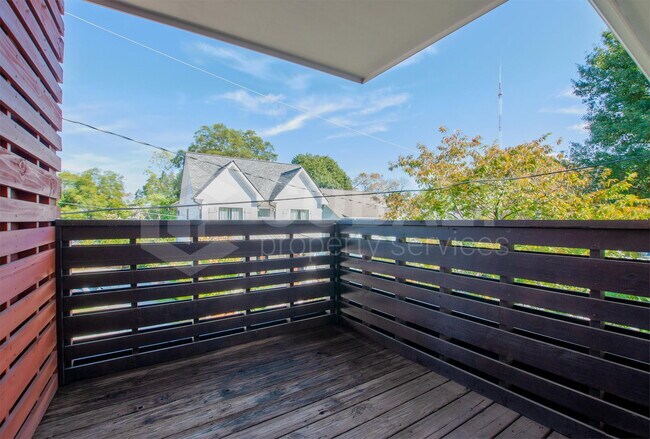 Foto del edificio - 271 Glen Iris Dr NE