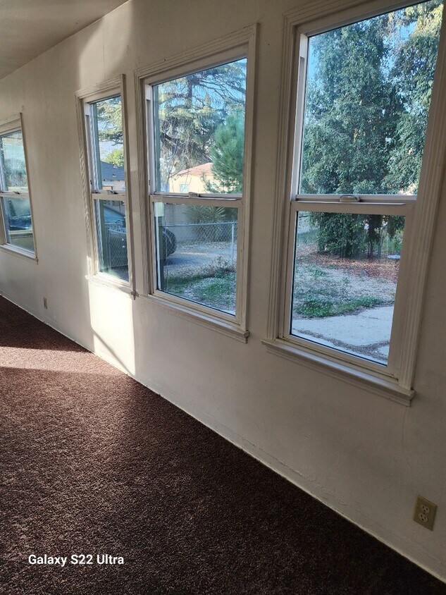 Foto principal - 642 W Orange Grove Ave