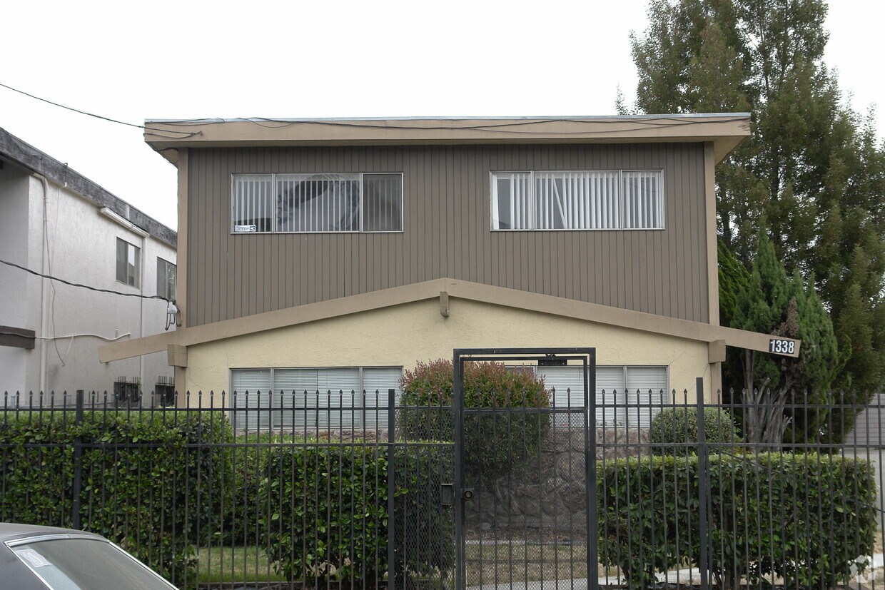 Building Photo - 1338 82nd Ave