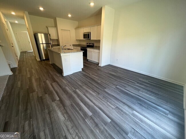 Building Photo - 7731 Sudbury Cir