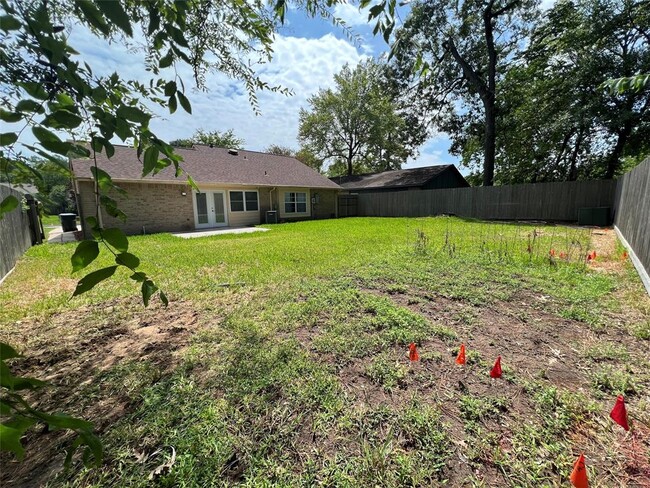 Building Photo - 22723 Hawkwood Dr