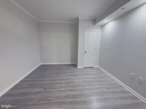 Building Photo - 1211 S Eads St