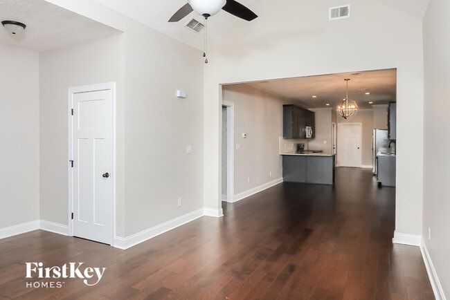 Building Photo - 31 Calloway Ln