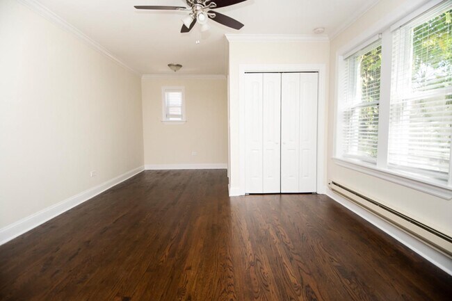 Foto del edificio - 2133 N Dayton St