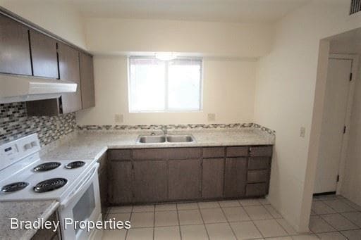 Building Photo - 4251 Plaza Oro Loma