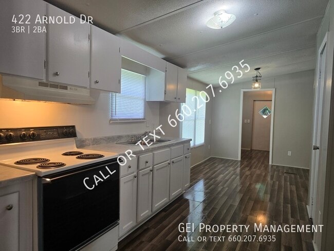 Building Photo - 422 Arnold Dr