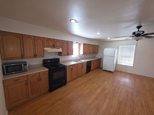 Foto del edificio - Newly Remodeled 2 bedroom 1 bath home