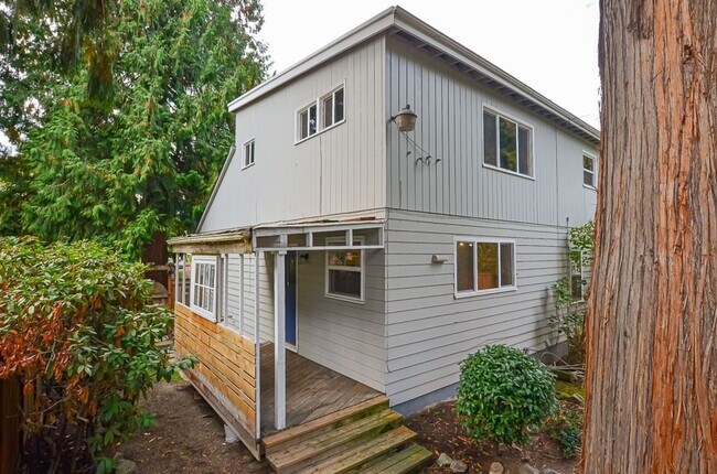 Foto del edificio - 6124 NE 28th Ave