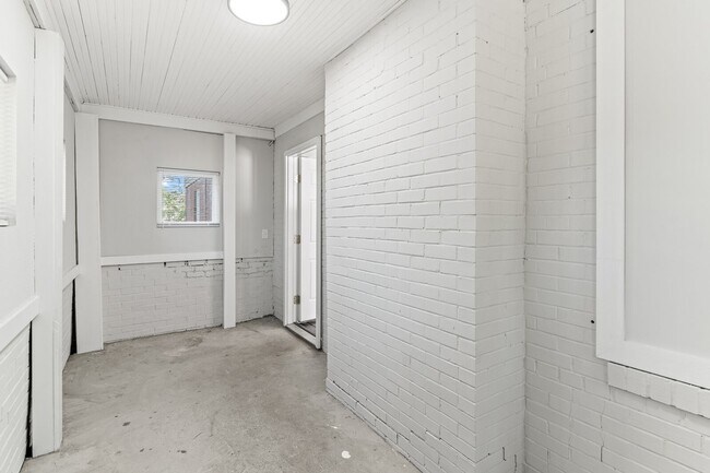 Foto del edificio - 2620 Mapleton Ave