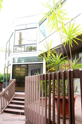 Foto del edificio - 1466 Torrey Pines Rd