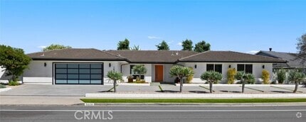 Building Photo - 1628 Santiago Dr