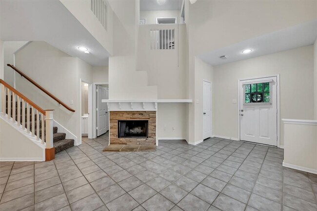 Foto del edificio - 51 Stone Creek Pl