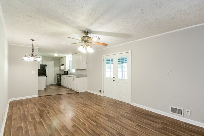 Building Photo - 3730 Sunny Hill Dr