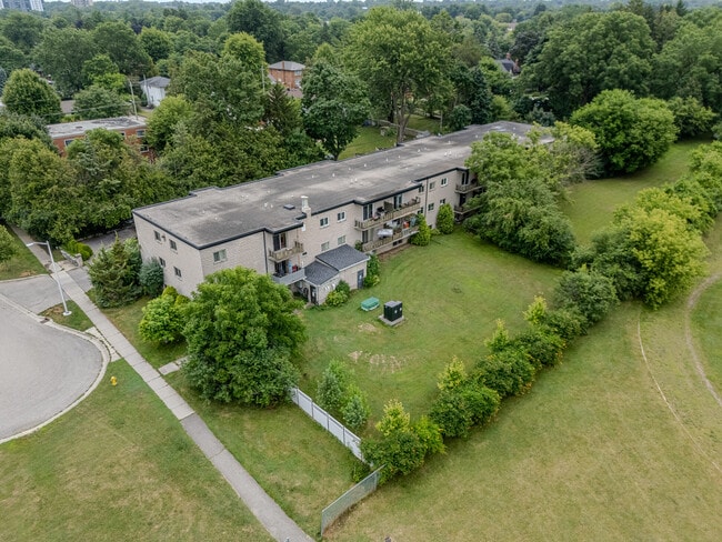 Building Photo - Veronica Place I