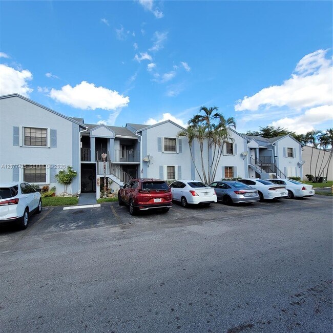 Building Photo - 1051 Jefferson Dr