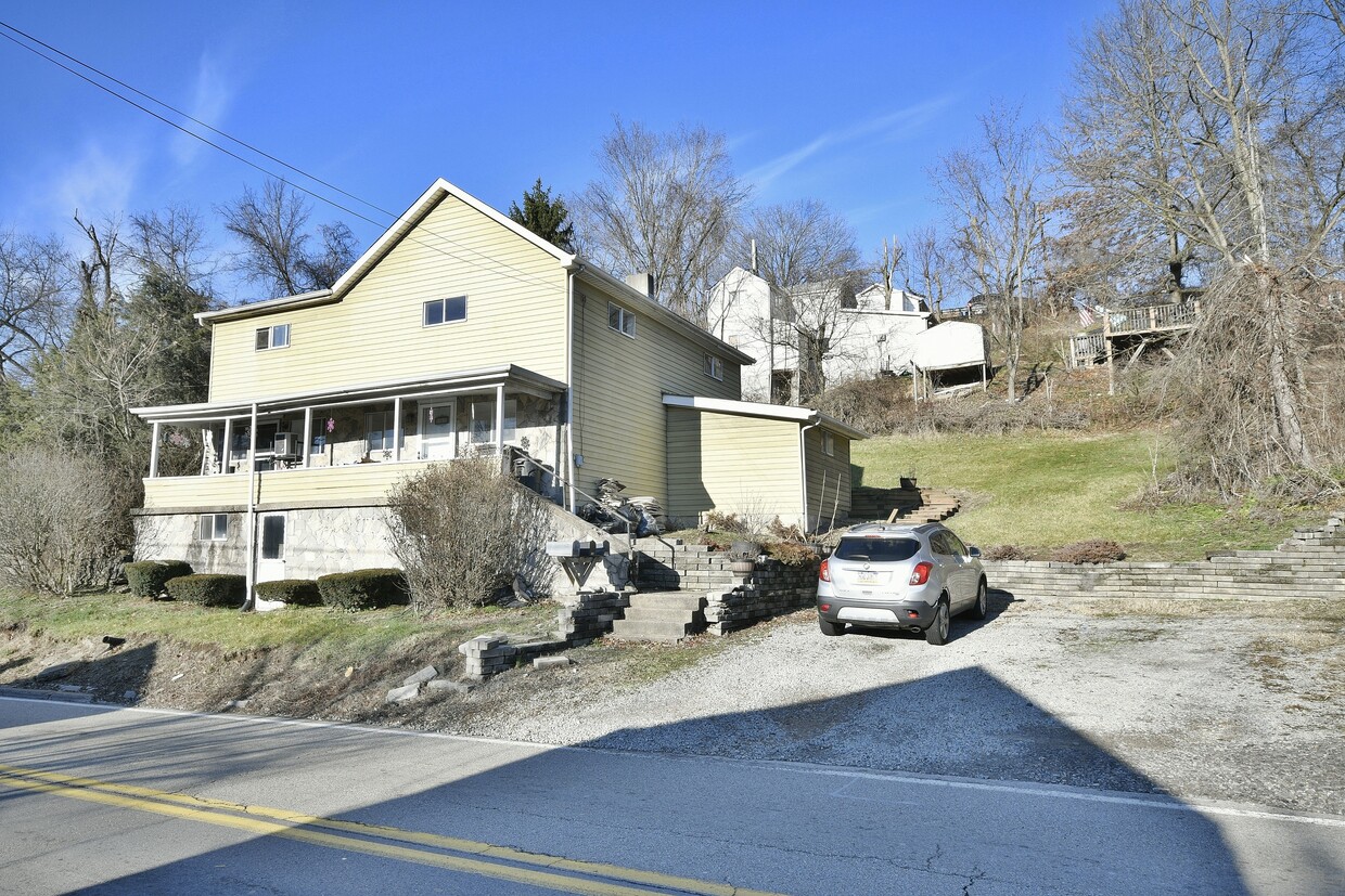Primary Photo - 741-743 Bower Hill Rd
