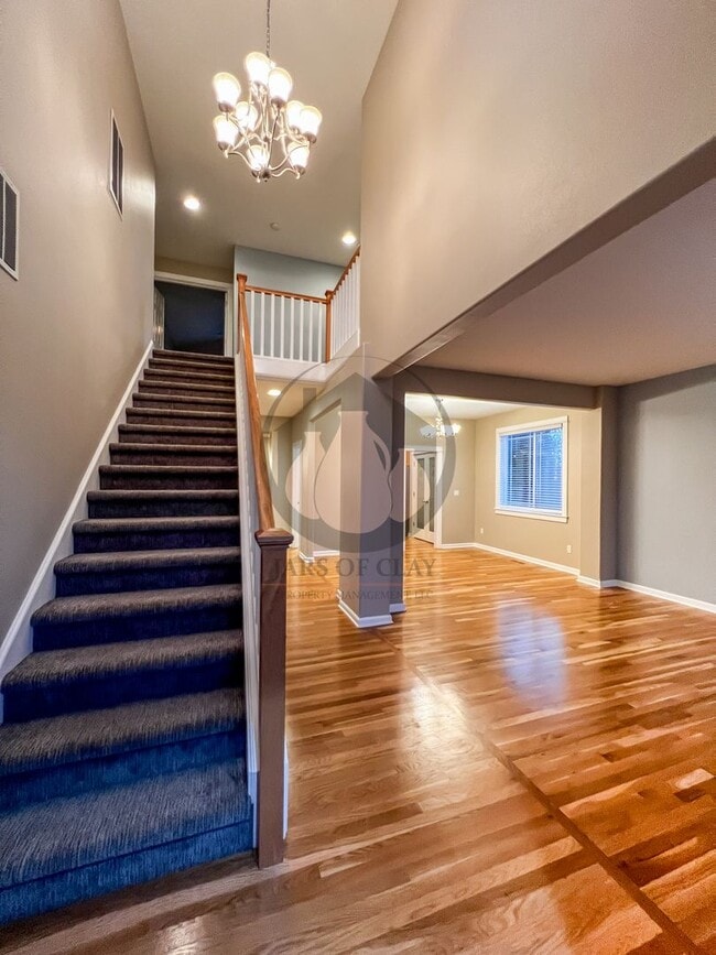 Building Photo - Luxurious Spacious Keizer Home -