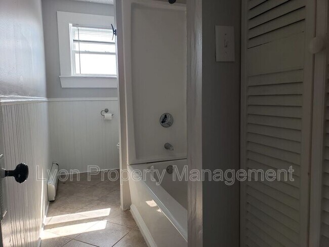 Foto del edificio - 1530 Riverside Ave