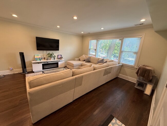 Photo - 6427 N Albany Ave Apartment