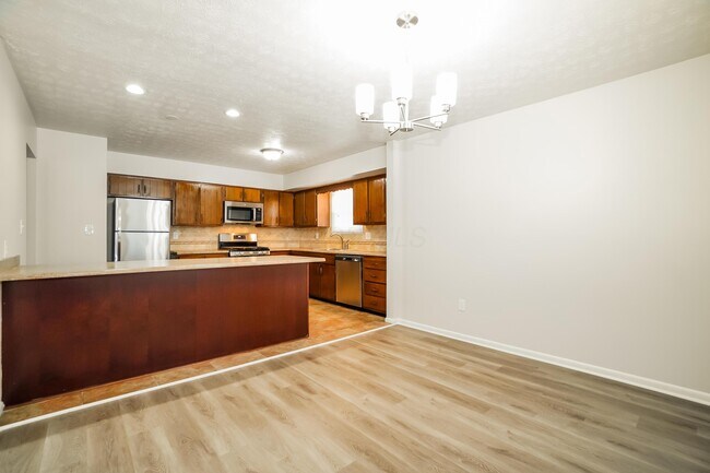 Foto del edificio - 1668 Kildare Pl