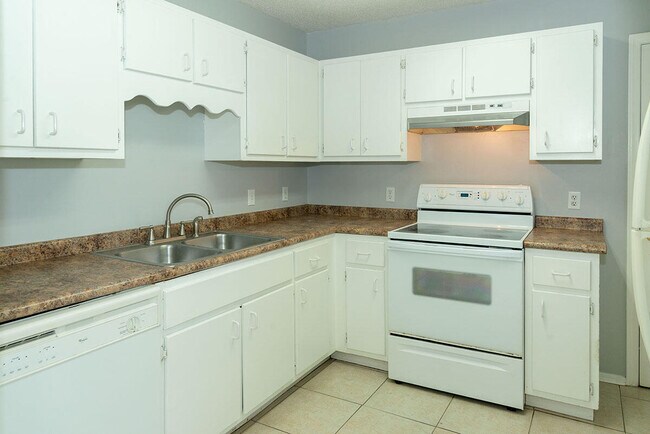 Foto del edificio - 2240 Estate Cir