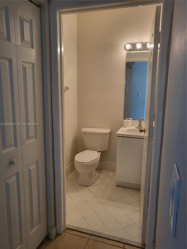Foto del edificio - 4125 NE 24th Dr