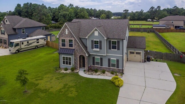 Building Photo - Beautiful home in great neighborhood!