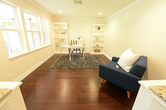 Foto del edificio - 10219 Chatterton Dr