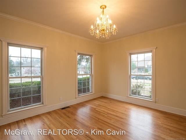 Building Photo - 4 br, 3 bath House - 3610 S. Orange Circle
